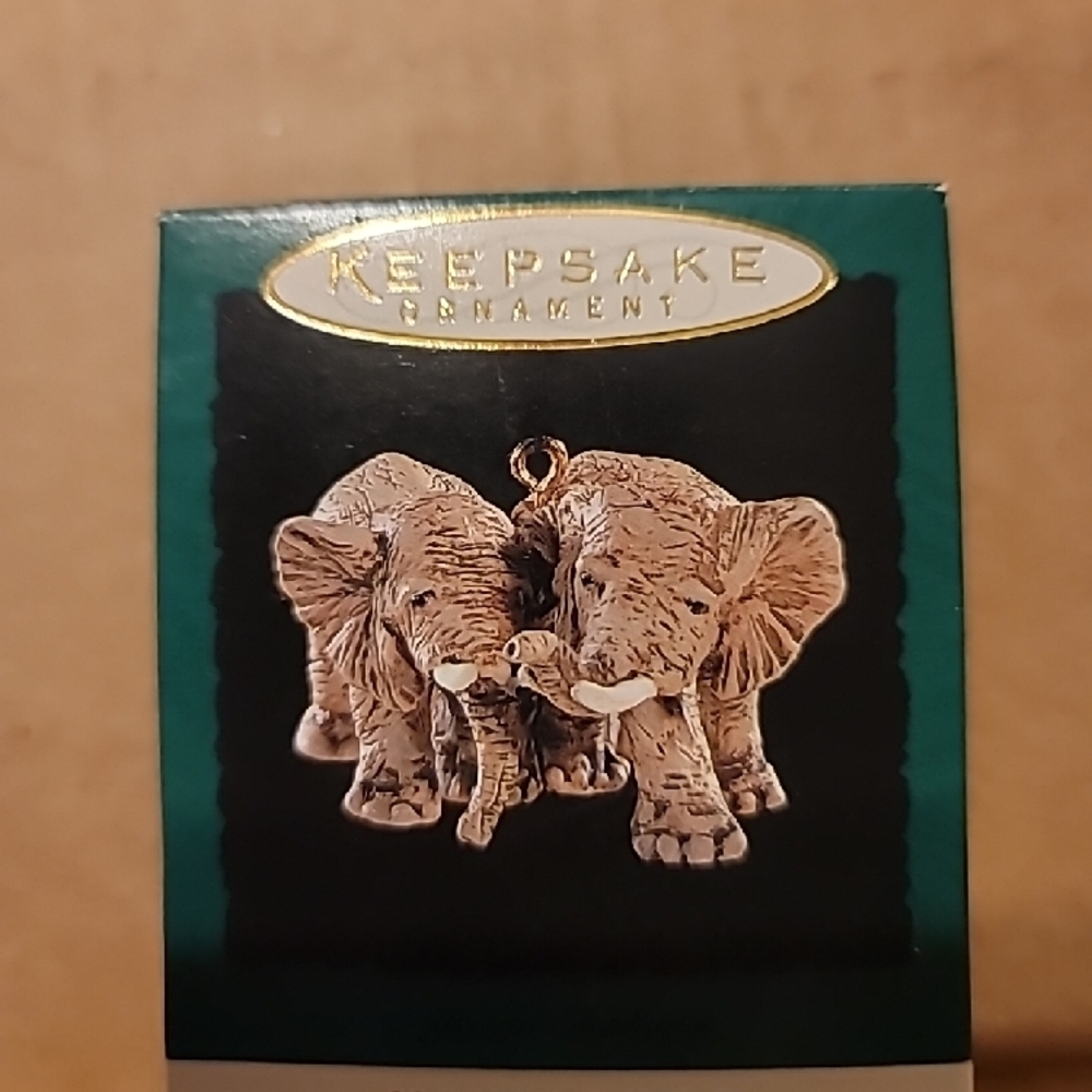 Keepsake Ornament Elephant Figurine